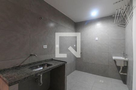 Sala/Cozinha de casa para alugar com 1 quarto, 40m² em Jardim Guairaca, São Paulo