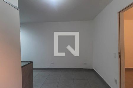 Sala/Cozinha de casa para alugar com 1 quarto, 40m² em Jardim Guairaca, São Paulo