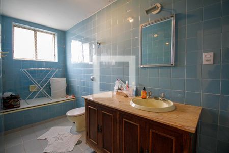 Apartamento à venda com 148m², 3 quartos e 1 vaga Apartamento à venda com 148m², 3 quartos e 1 vagaBanheiro da Suíte