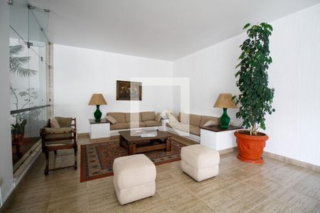 Apartamento à venda com 148m², 3 quartos e 1 vaga Apartamento à venda com 148m², 3 quartos e 1 vagaHall Social