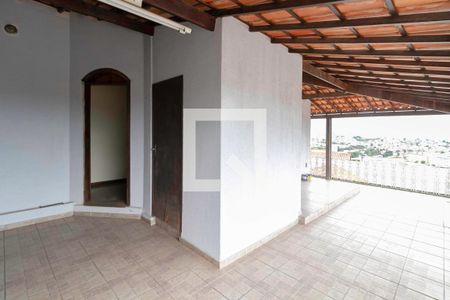 Casa à venda com 480m², 3 quartos e 4 vagasVaranda da sala 3 e da Suíte