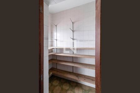 Casa à venda com 480m², 3 quartos e 4 vagasDespensa