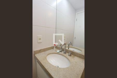 Banheiro de kitnet/studio para alugar com 1 quarto, 40m² em Panamby, São Paulo