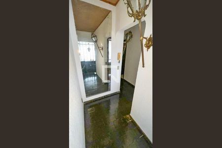 Apartamento à venda com 400m², 5 quartos e 3 vagas Apartamento à venda com 400m², 5 quartos e 3 vagasCorredor