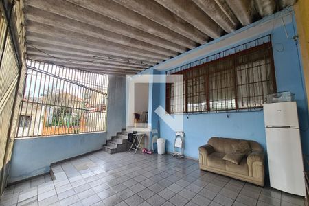 Casa à venda com 300m², 2 quartos e 2 vagas Casa à venda com 300m², 2 quartos e 2 vagasGaragem