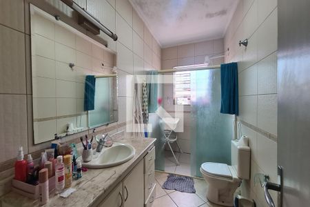 Casa à venda com 300m², 2 quartos e 2 vagas Casa à venda com 300m², 2 quartos e 2 vagasBanheiro 1