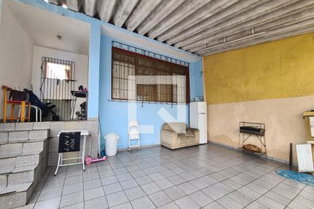 Casa à venda com 300m², 2 quartos e 2 vagas Casa à venda com 300m², 2 quartos e 2 vagasGaragem