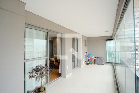 Apartamento para alugar com 105m², 2 quartos e 2 vagasVaranda