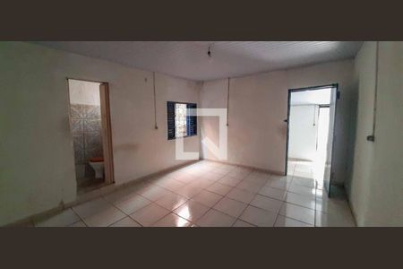 Casa para alugar com 72m², 1 quarto e sem vagaSuíte