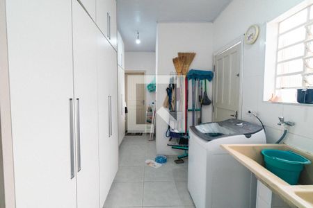 Casa à venda com 110m², 3 quartos e 2 vagasÁrea de Serviço
