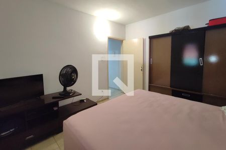 Casa à venda com 400m², 3 quartos e 8 vagasCasa 2 - Quarto