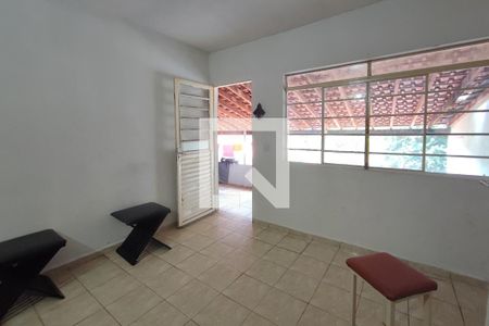 Casa à venda com 400m², 3 quartos e 8 vagasCasa 2 - Sala