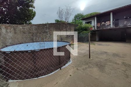 Casa à venda com 400m², 3 quartos e 8 vagasQuintal