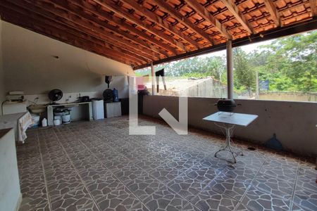 Casa à venda com 400m², 3 quartos e 8 vagasCasa 2 - Área gourmet