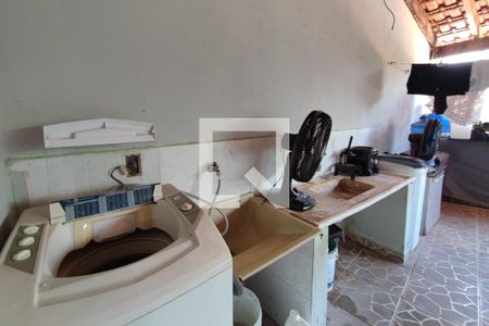 Casa à venda com 400m², 3 quartos e 8 vagasCasa 2 - Área de Serviço