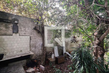 Casa à venda com 100m², 2 quartos e 2 vagasQuintal Área Verde 