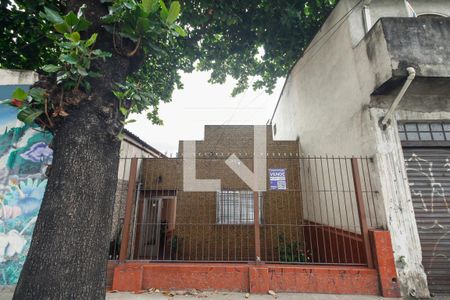 Casa à venda com 100m², 2 quartos e 2 vagasFachada 