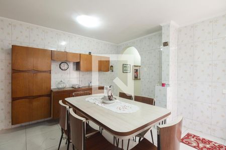 Casa à venda com 100m², 2 quartos e 2 vagasCozinha 