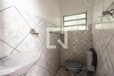 Casa à venda com 100m², 2 quartos e 2 vagasBanheiro Externo 