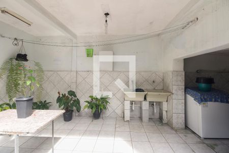 Casa à venda com 100m², 2 quartos e 2 vagasÁrea de Serviço 