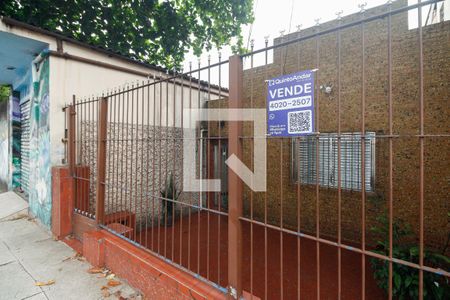 Casa à venda com 100m², 2 quartos e 2 vagasFachada 