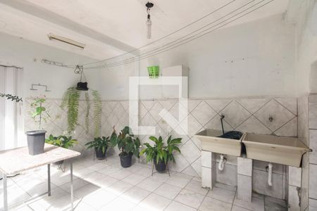 Casa à venda com 100m², 2 quartos e 2 vagasÁrea de Serviço 