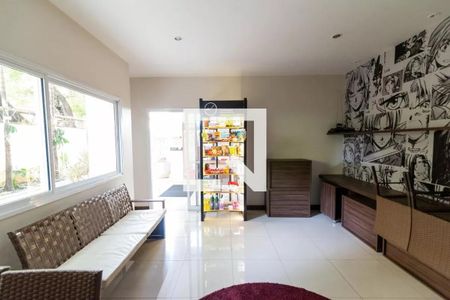 Apartamento à venda com 98m², 3 quartos e 1 vaga Apartamento à venda com 98m², 3 quartos e 1 vagaÁrea comum