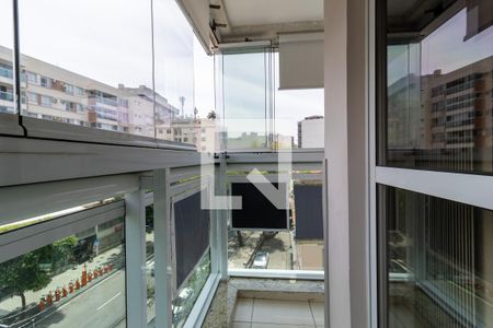 Apartamento à venda com 98m², 3 quartos e 1 vaga Apartamento à venda com 98m², 3 quartos e 1 vagaSuíte varanda