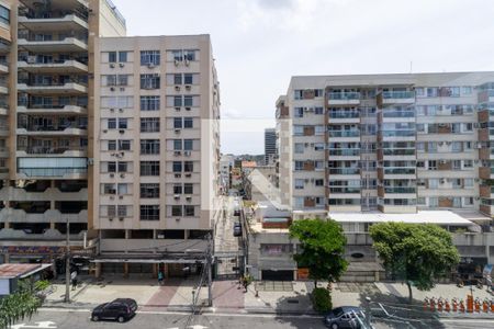 Apartamento à venda com 98m², 3 quartos e 1 vaga Apartamento à venda com 98m², 3 quartos e 1 vagaSuíte varanda vista
