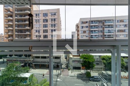 Apartamento à venda com 98m², 3 quartos e 1 vaga Apartamento à venda com 98m², 3 quartos e 1 vagaSuíte varanda