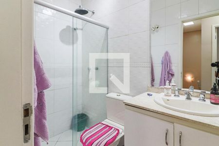 Casa de condomínio para alugar com 180m², 3 quartos e 2 vagasBanheiro Social