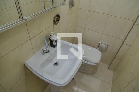 Casa à venda com 215m², 5 quartos e 2 vagasLavabo