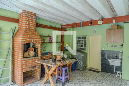 Casa à venda com 215m², 5 quartos e 2 vagasQuintal e Área de Serviço