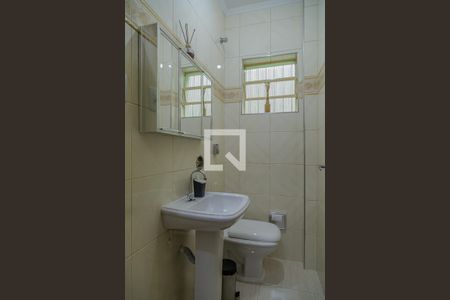 Casa à venda com 215m², 5 quartos e 2 vagasLavabo