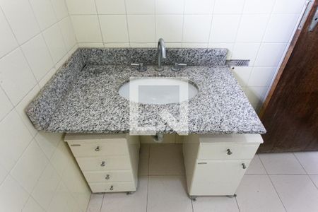 Casa para alugar com 90m², 4 quartos e 1 vaga Casa para alugar com 90m², 4 quartos e 1 vagaBanheiro Social