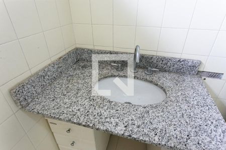 Casa para alugar com 90m², 4 quartos e 1 vaga Casa para alugar com 90m², 4 quartos e 1 vagaBanheiro Social