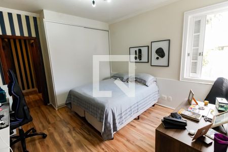 Casa à venda com 700m², 4 quartos e 8 vagas Casa à venda com 700m², 4 quartos e 8 vagasSuíte 2