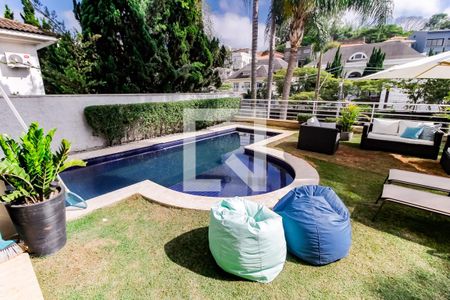 Casa à venda com 700m², 4 quartos e 8 vagas Casa à venda com 700m², 4 quartos e 8 vagasÁrea Piscina