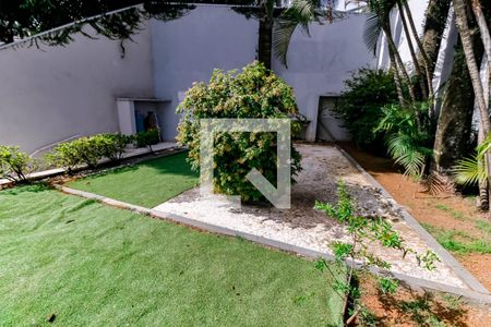 Casa à venda com 700m², 4 quartos e 8 vagas Casa à venda com 700m², 4 quartos e 8 vagasTerraço - Jardim