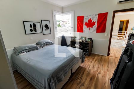 Casa à venda com 700m², 4 quartos e 8 vagas Casa à venda com 700m², 4 quartos e 8 vagasSuíte 2