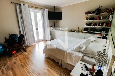 Casa à venda com 700m², 4 quartos e 8 vagas Casa à venda com 700m², 4 quartos e 8 vagasSuíte 1