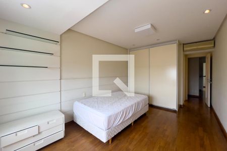 Casa à venda com 380m², 4 quartos e 6 vagasQuarto 3