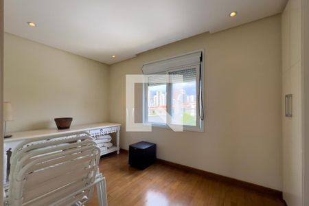 Casa à venda com 380m², 4 quartos e 6 vagasQuarto 4