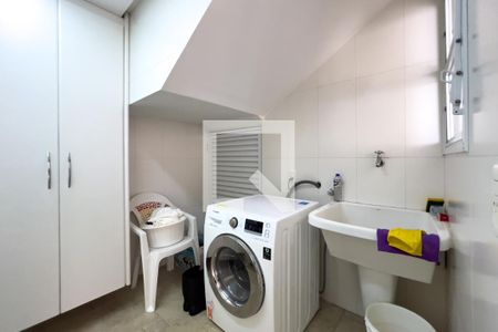 Casa à venda com 380m², 4 quartos e 6 vagasÁrea de serviço