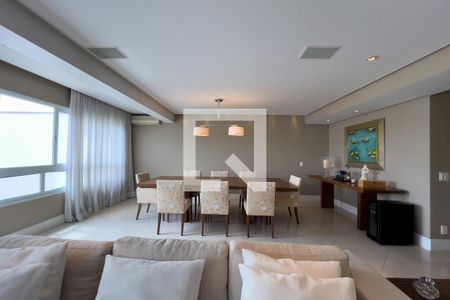 Sala de casa à venda com 4 quartos, 380m² em Vila Mariana, São Paulo