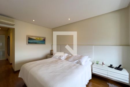 Casa à venda com 380m², 4 quartos e 6 vagasQuarto 1