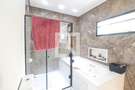 Casa de condomínio para alugar com 285m², 4 quartos e 2 vagasBanheiro do Quarto 