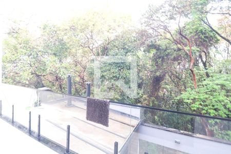 Casa de condomínio para alugar com 285m², 4 quartos e 2 vagasvaranda