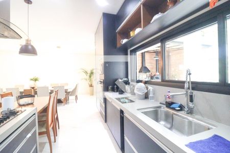 Casa de condomínio para alugar com 285m², 4 quartos e 2 vagasCozinha