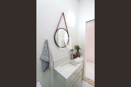 Casa de condomínio para alugar com 285m², 4 quartos e 2 vagasBanheiro